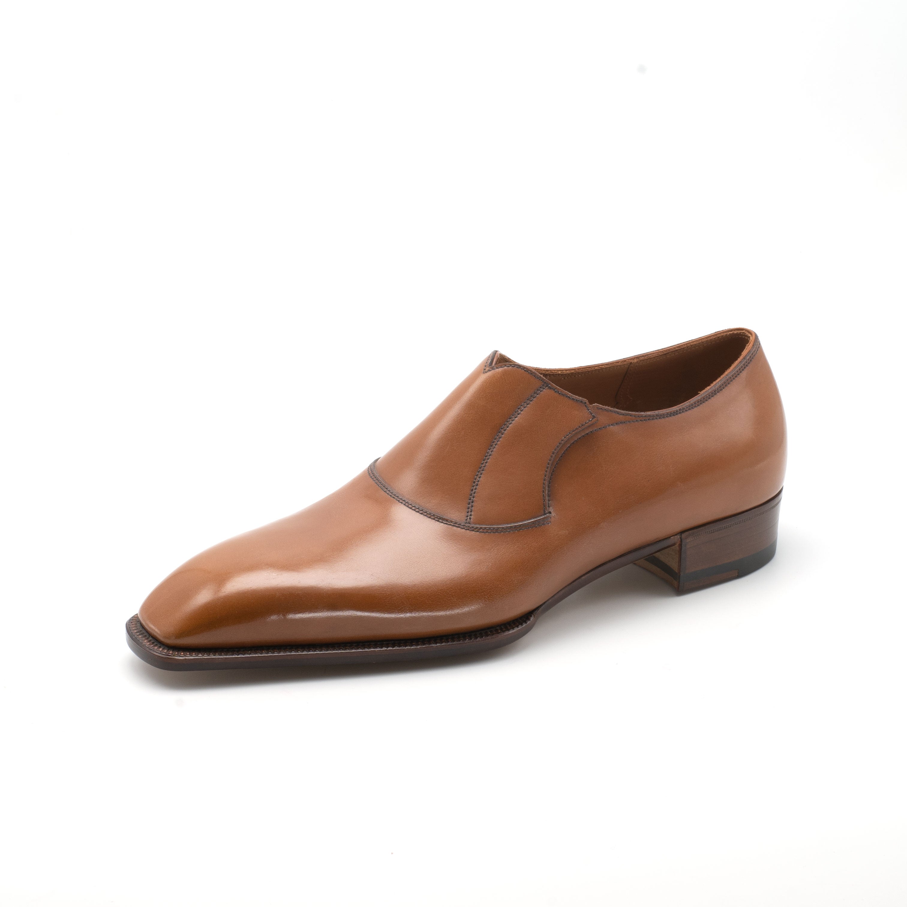 Handmade 540 degree wholecut lazyman by Norman Vilalta men’s handmade shoes in Barcelona, Spain