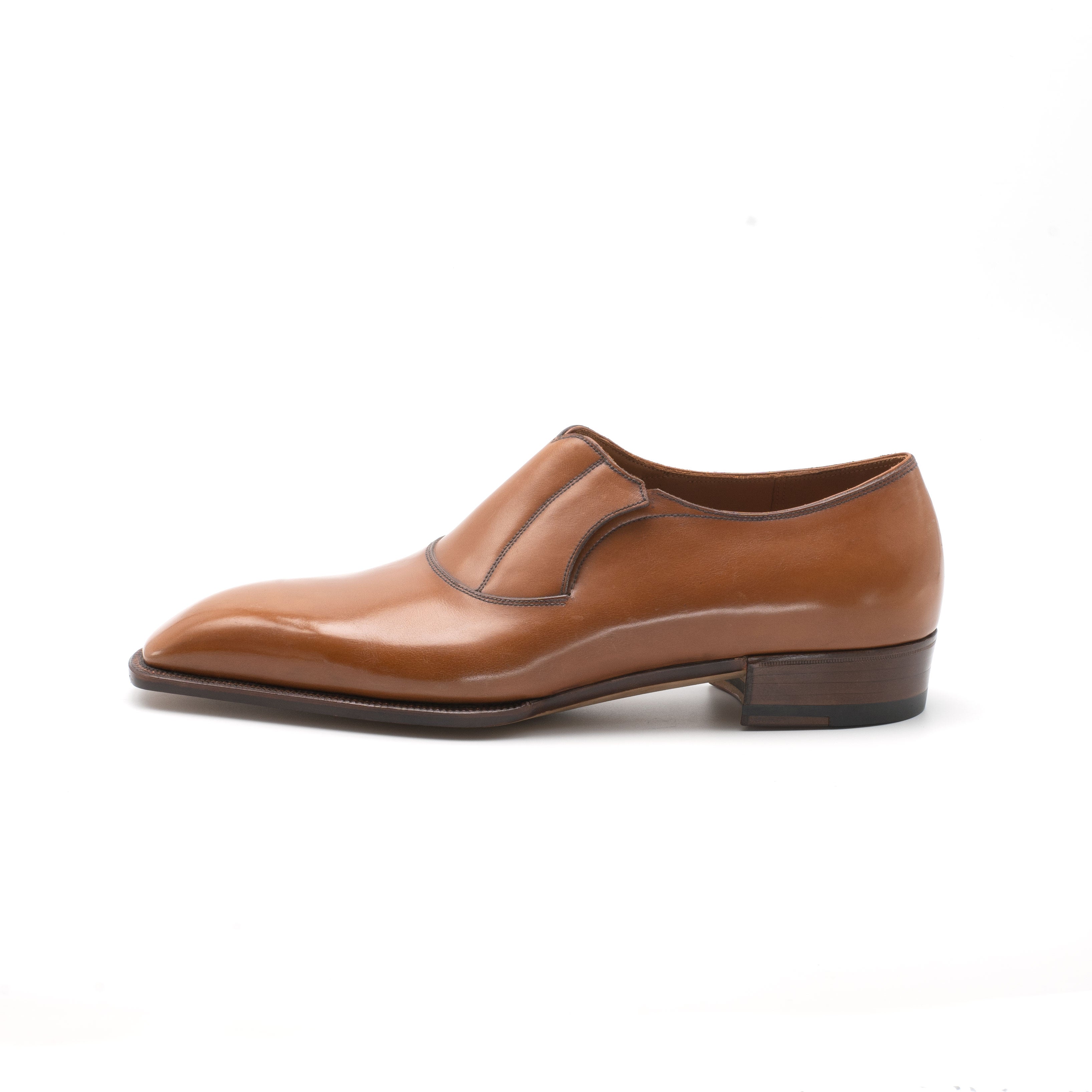 Handmade 540 degree wholecut lazyman by Norman Vilalta men’s handmade shoes in Barcelona, Spain