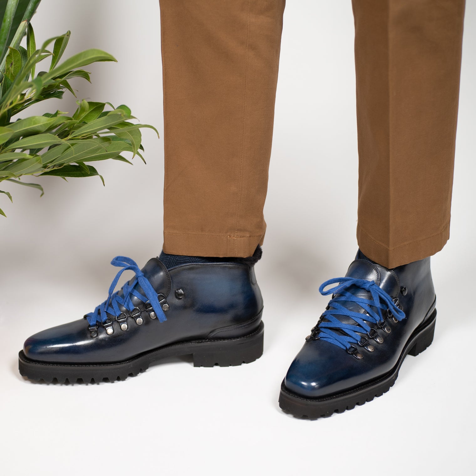 Borcego Mountain Boot - Orion Patina