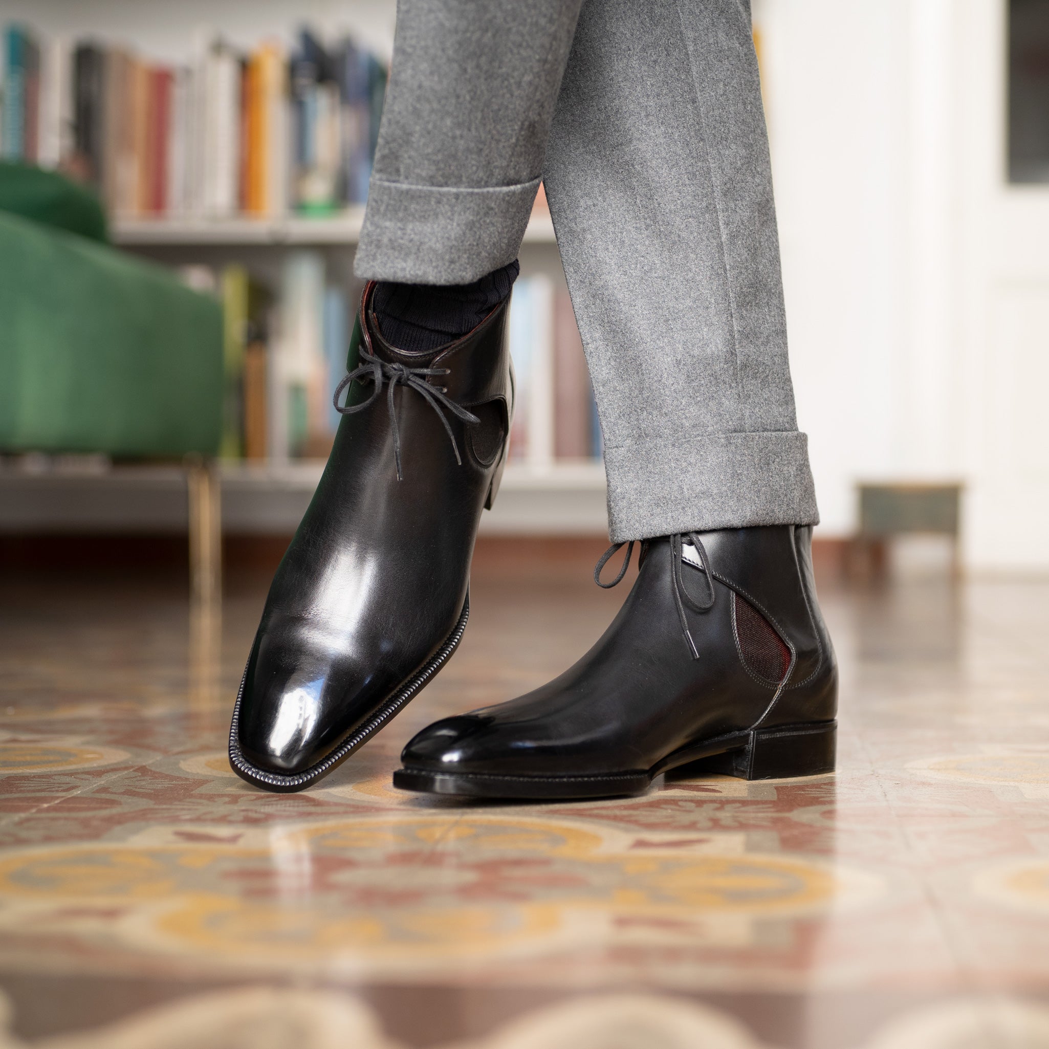 Decon Chelsea Boot (Handmade Beveled Waist) - Onyx Box Calf Leather