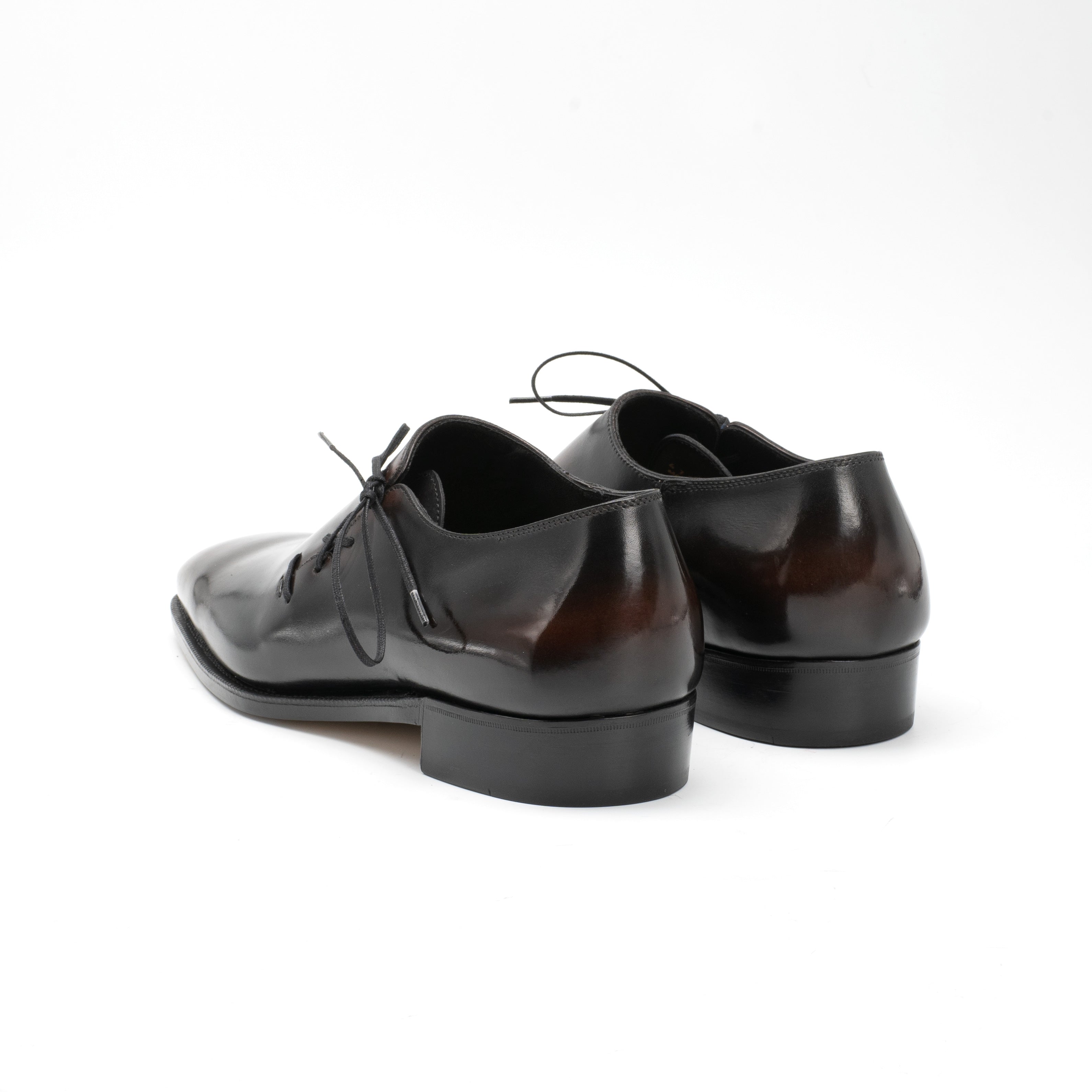 Wholecut Oxford by Norman Vilalta men's Goodyear-welted wholecut shoes in Barcelona, Spain