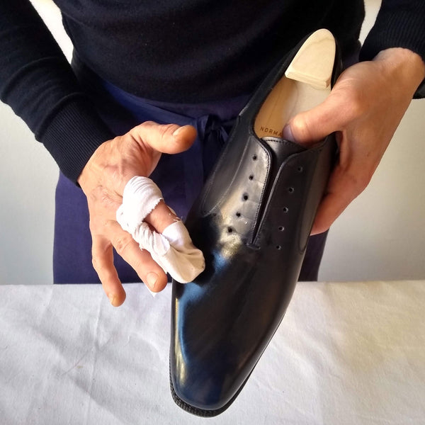 Norman Vilalta Shoe Polishing Guide