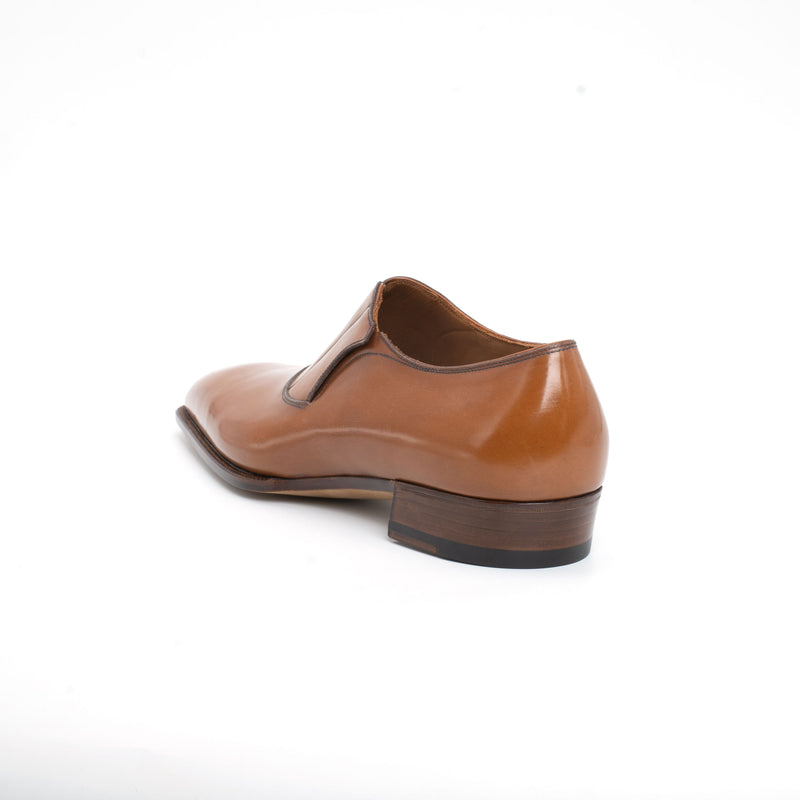 Handmade 540 degree wholecut lazyman by Norman Vilalta men’s handmade shoes in Barcelona, Spain