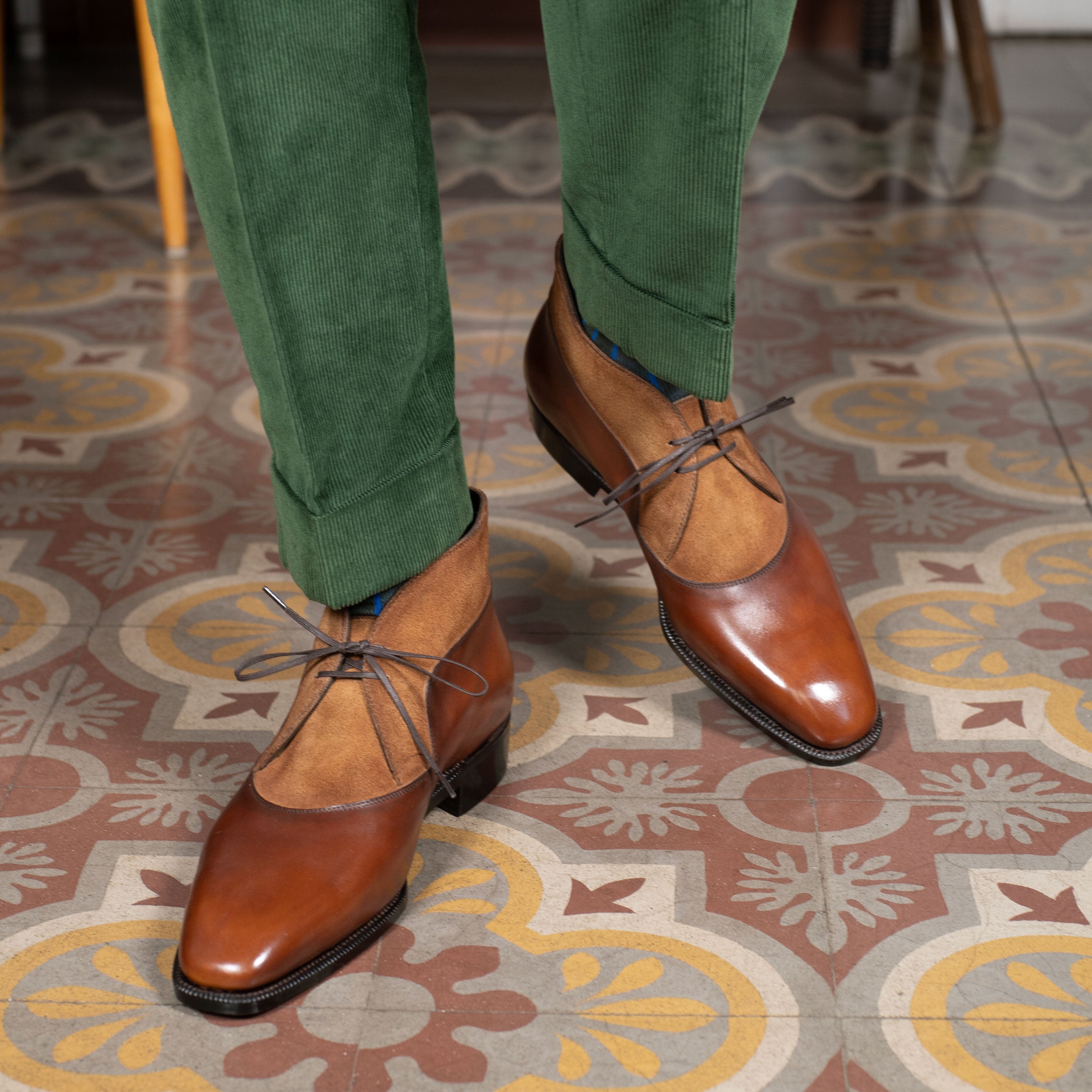 Decon Chukka Boot - Cognac Handmade Patina